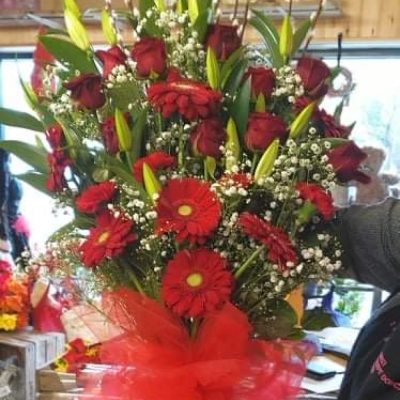 Ultimate romantic bouquet - Romantic reds and creams with foliage